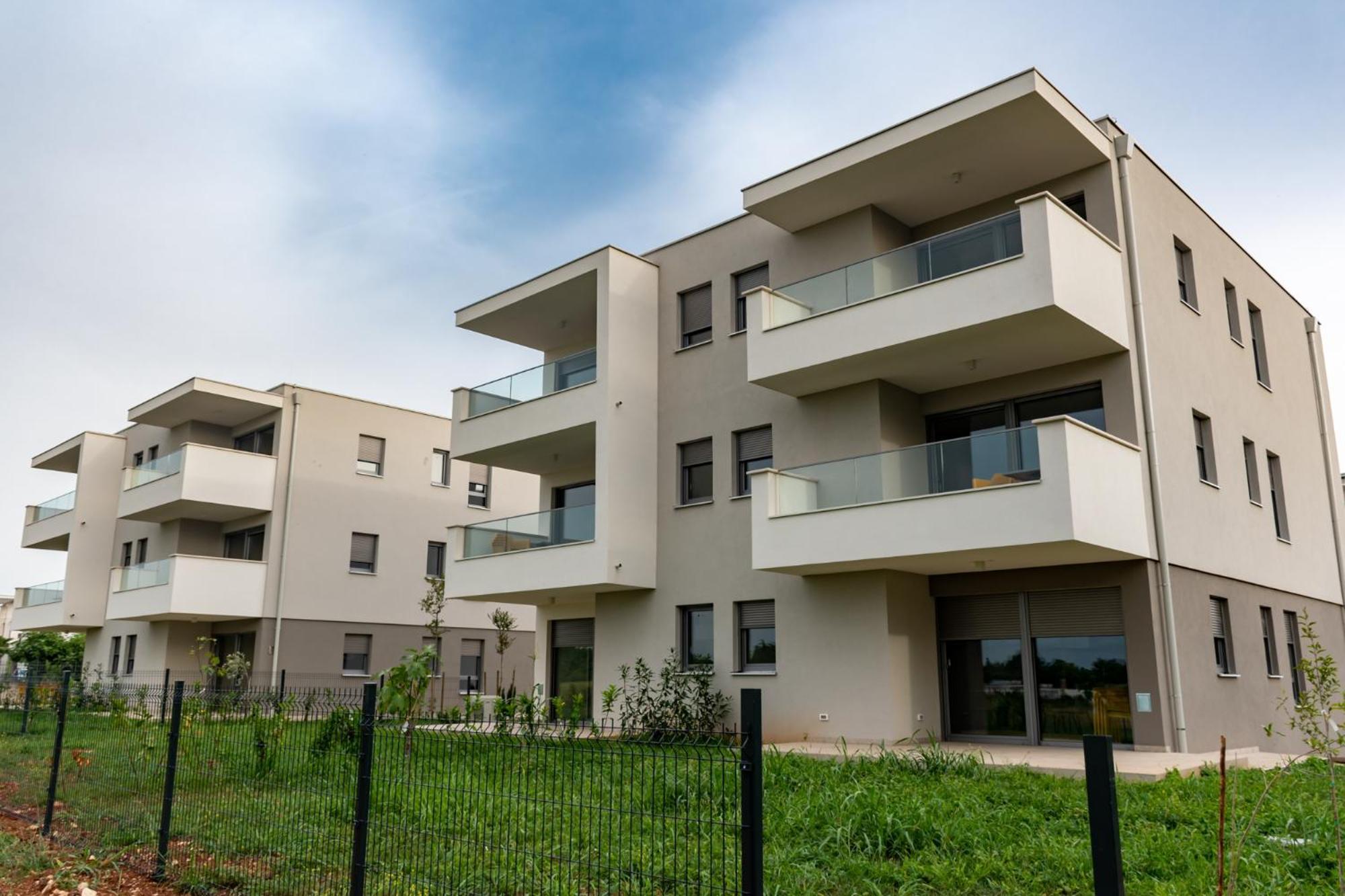 Baden Basanija, Umag-with Sea View, Parking And 300m From The Apartment