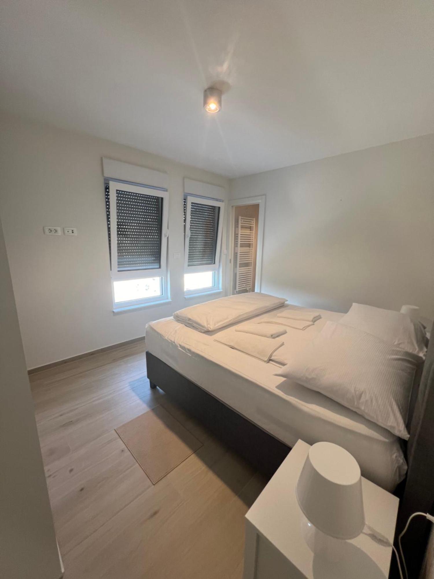 Baden Basanija, Umag-with Sea View, Parking And 300m From The Apartment *